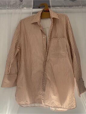 Zara Striped Oversized Shirt in Tan and Cream 
Size small 
Excellent condition
